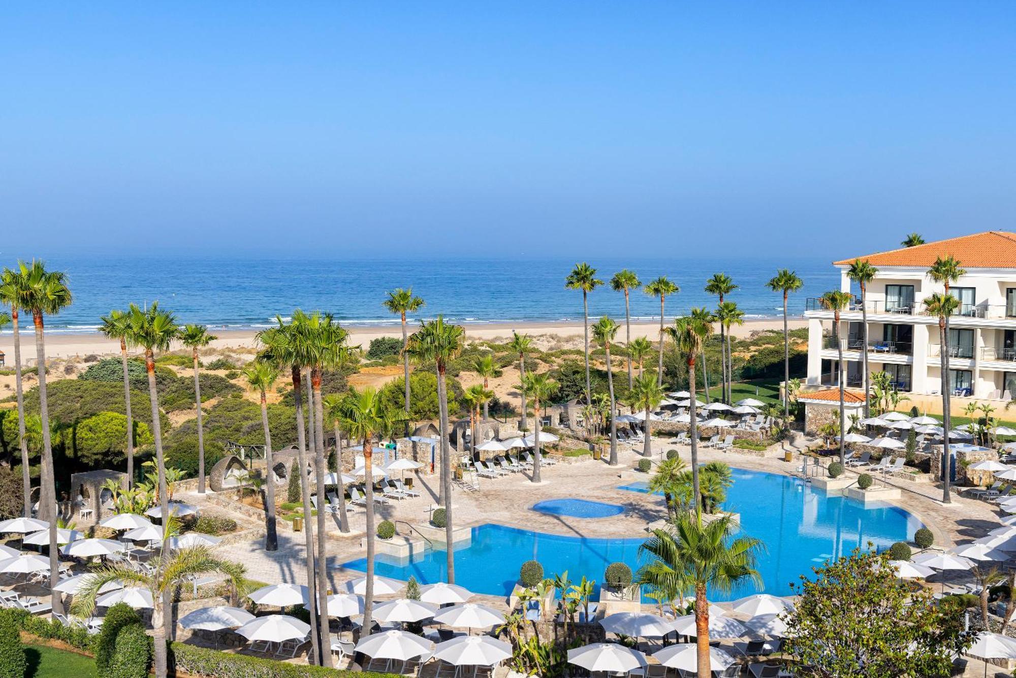 Hipotels Barrosa Palace & Spa 치클라나 데 라 프론테라 외부 사진 The pool at the Hilton Tel Aviv