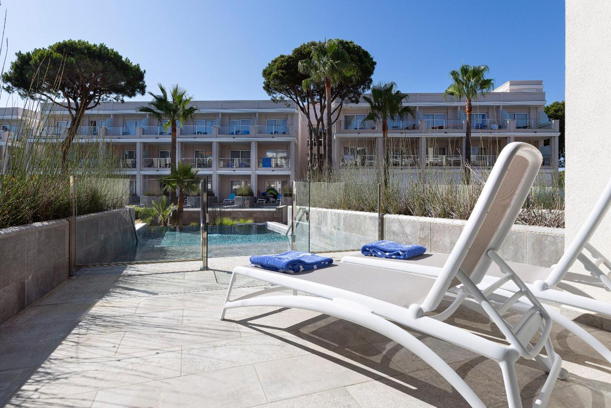 Hipotels Barrosa Palace & Spa 치클라나 데 라 프론테라 외부 사진 The hotel's pool