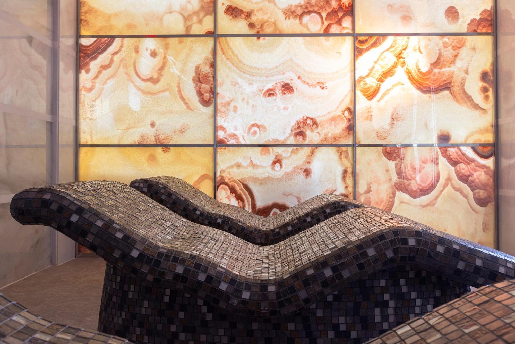 Hipotels Barrosa Palace & Spa 치클라나 데 라 프론테라 외부 사진 A stone bench in a spa