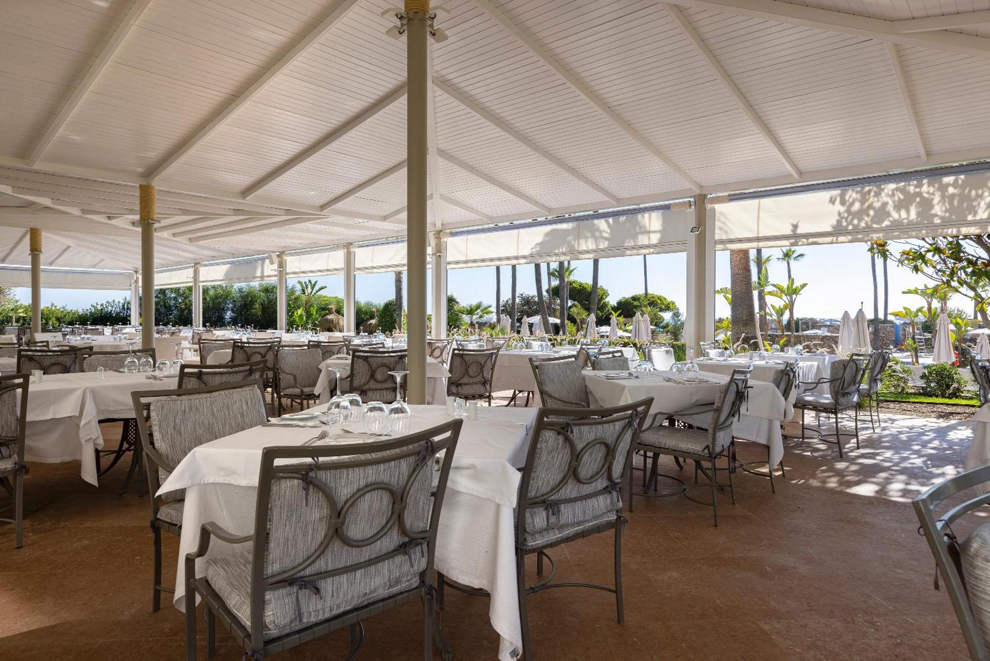 Hipotels Barrosa Palace & Spa 치클라나 데 라 프론테라 외부 사진 The restaurant