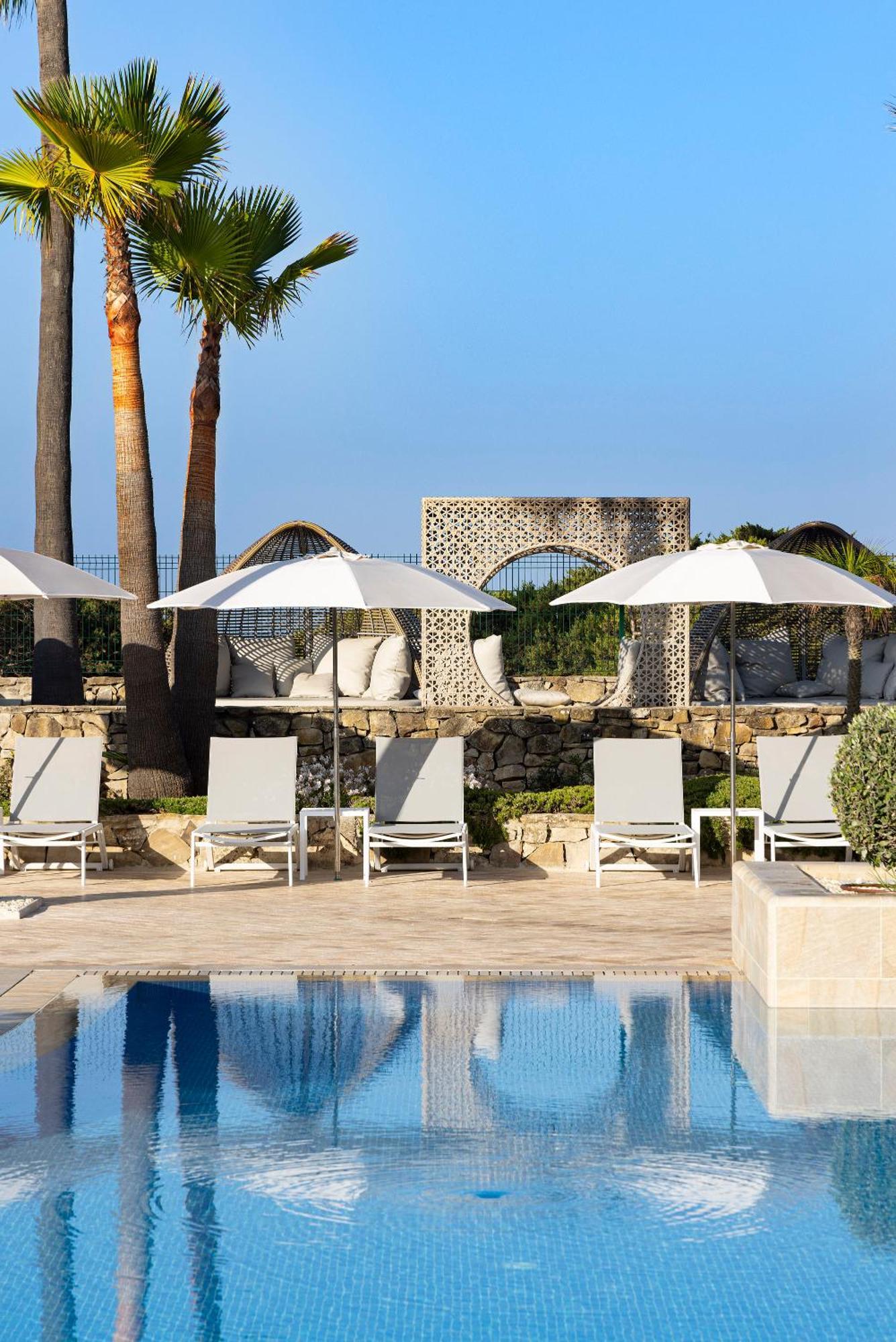 Hipotels Barrosa Palace & Spa 치클라나 데 라 프론테라 외부 사진 The pool at the Phoenicia